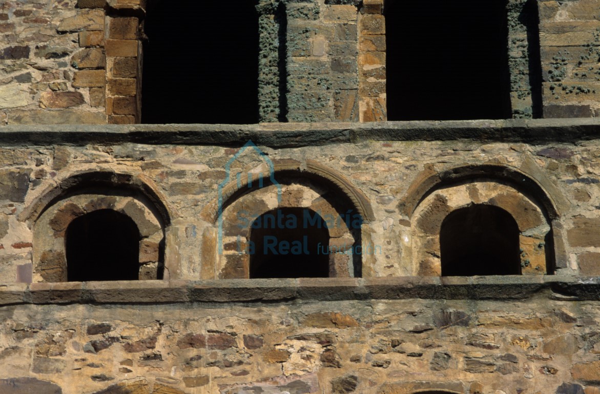 Detalle de las ventanas de la torre Detalle de las ventanas de la torre