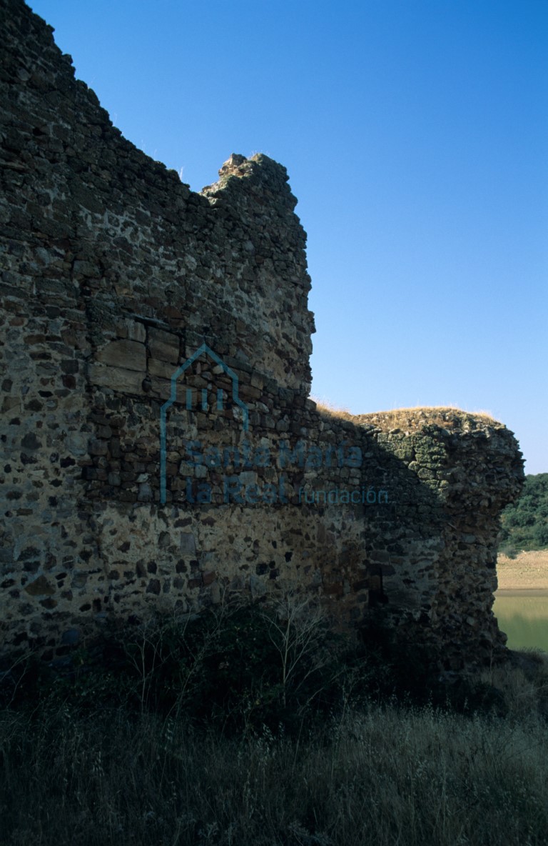 Restos del castillo de Castrotorafe