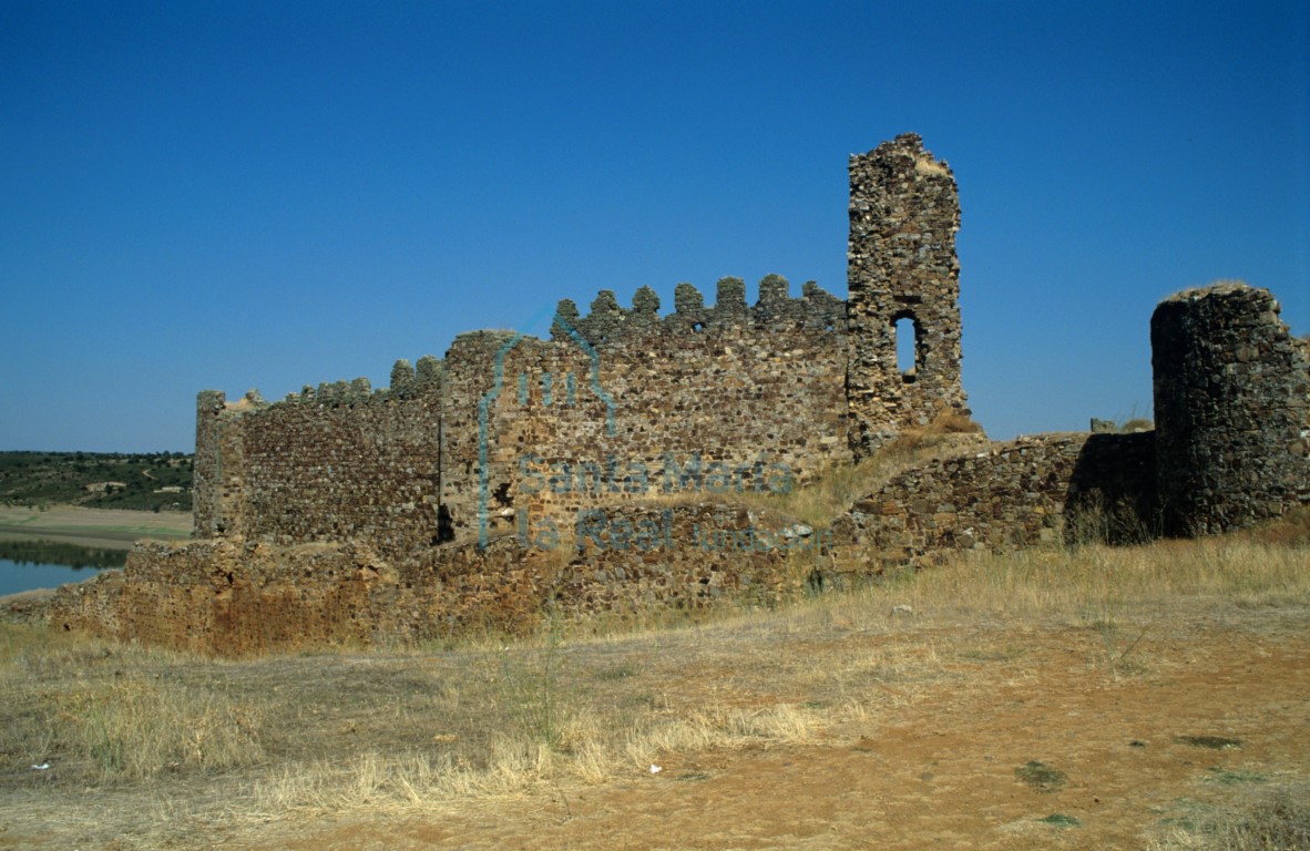 Restos del castillo de Castrotorafe