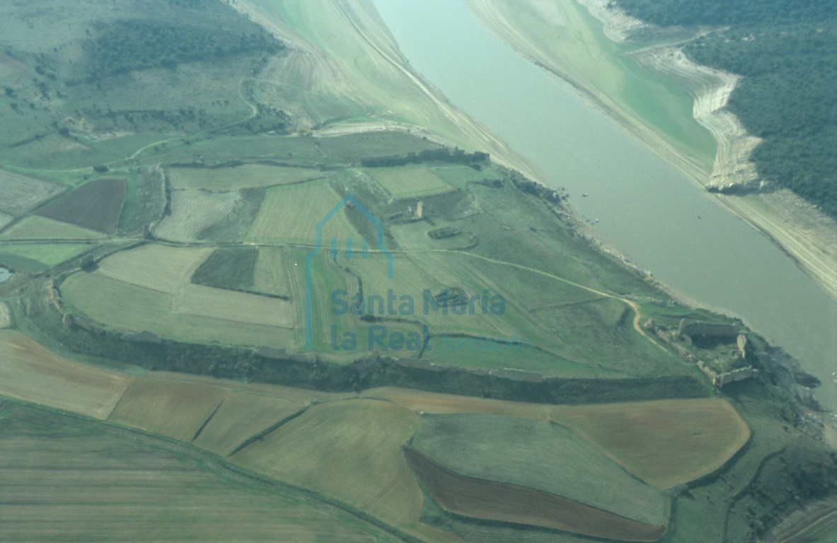 Vista aérea del castillo de Castrotorafe