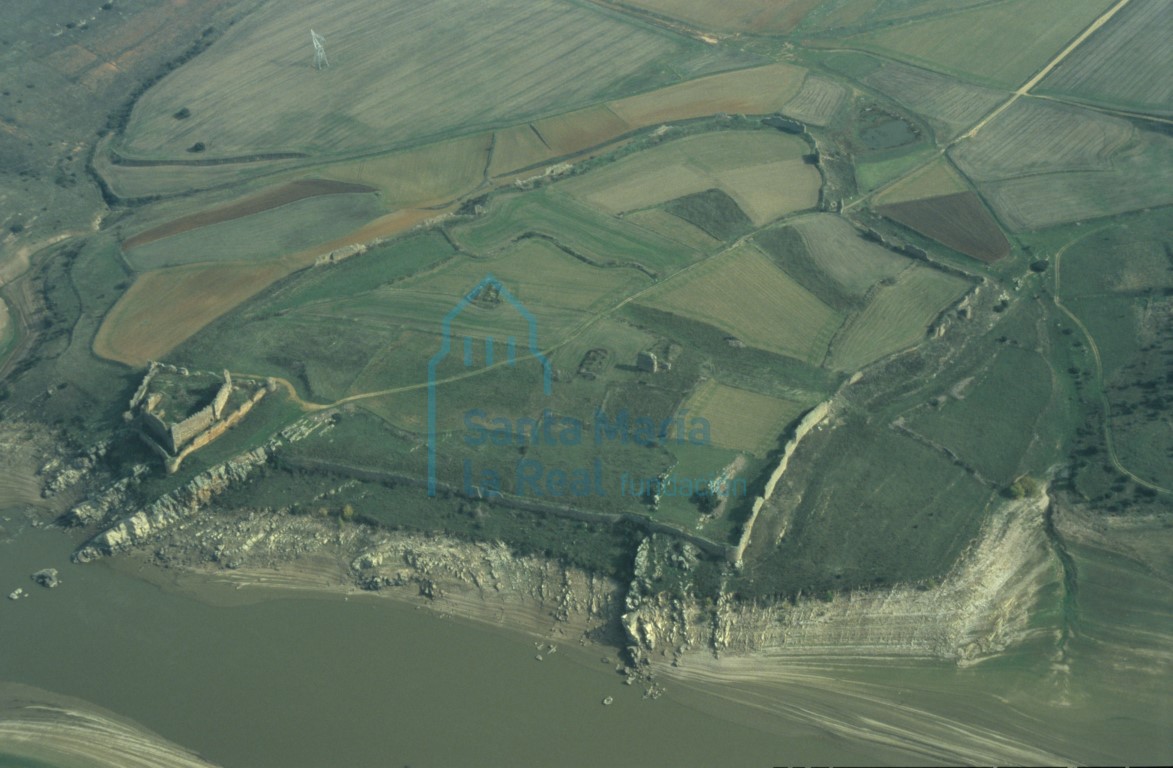 Vista aérea del castillo de Castrotorafe