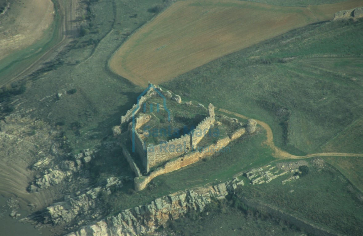 Vista aérea del castillo de Castrotorafe
