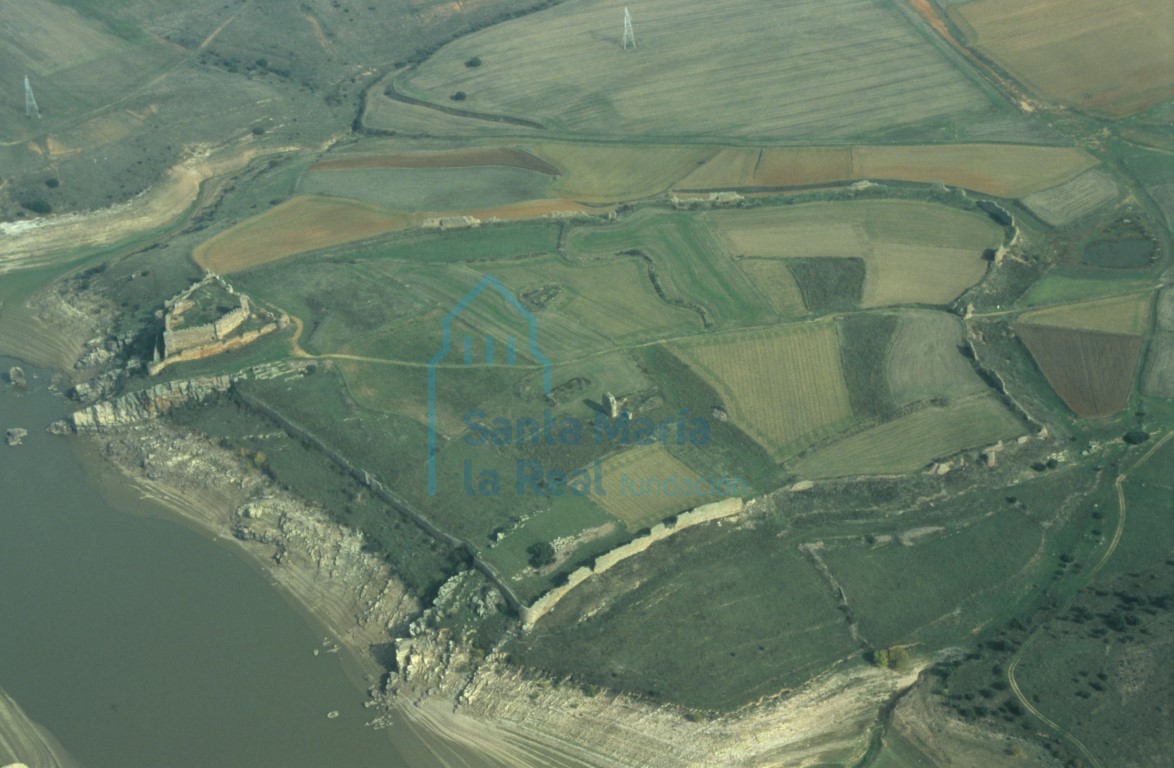 Vista aérea del castillo de Castrotorafe