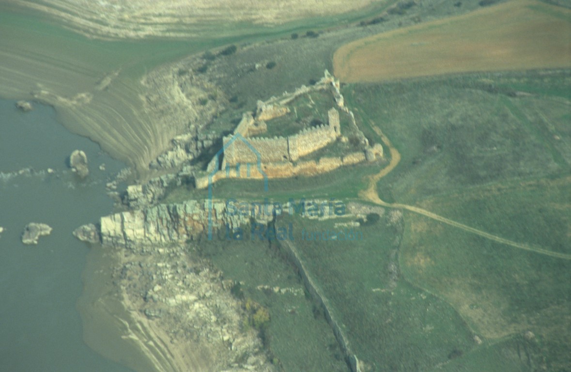 Vista aérea del castillo de Castrotorafe