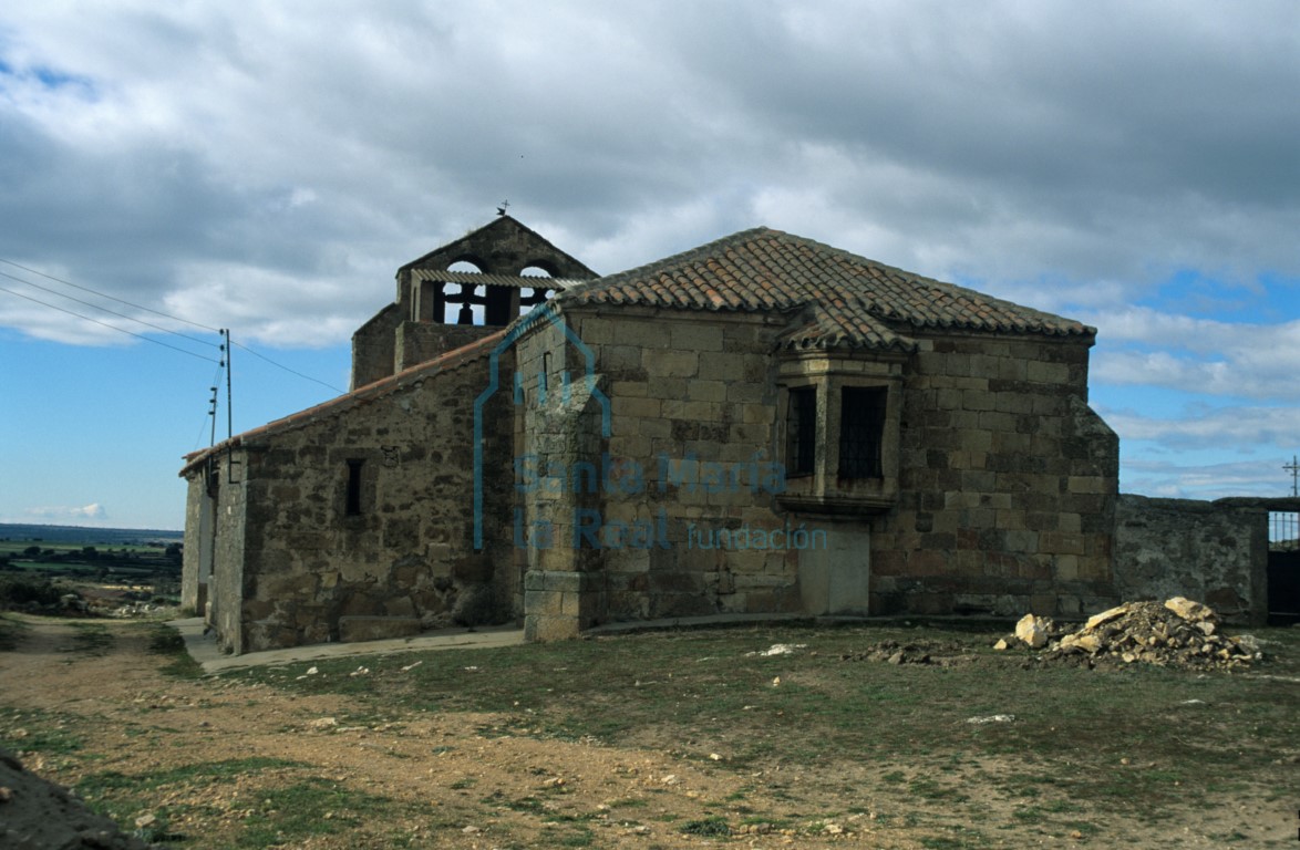 Exterior del templo desde el sureste