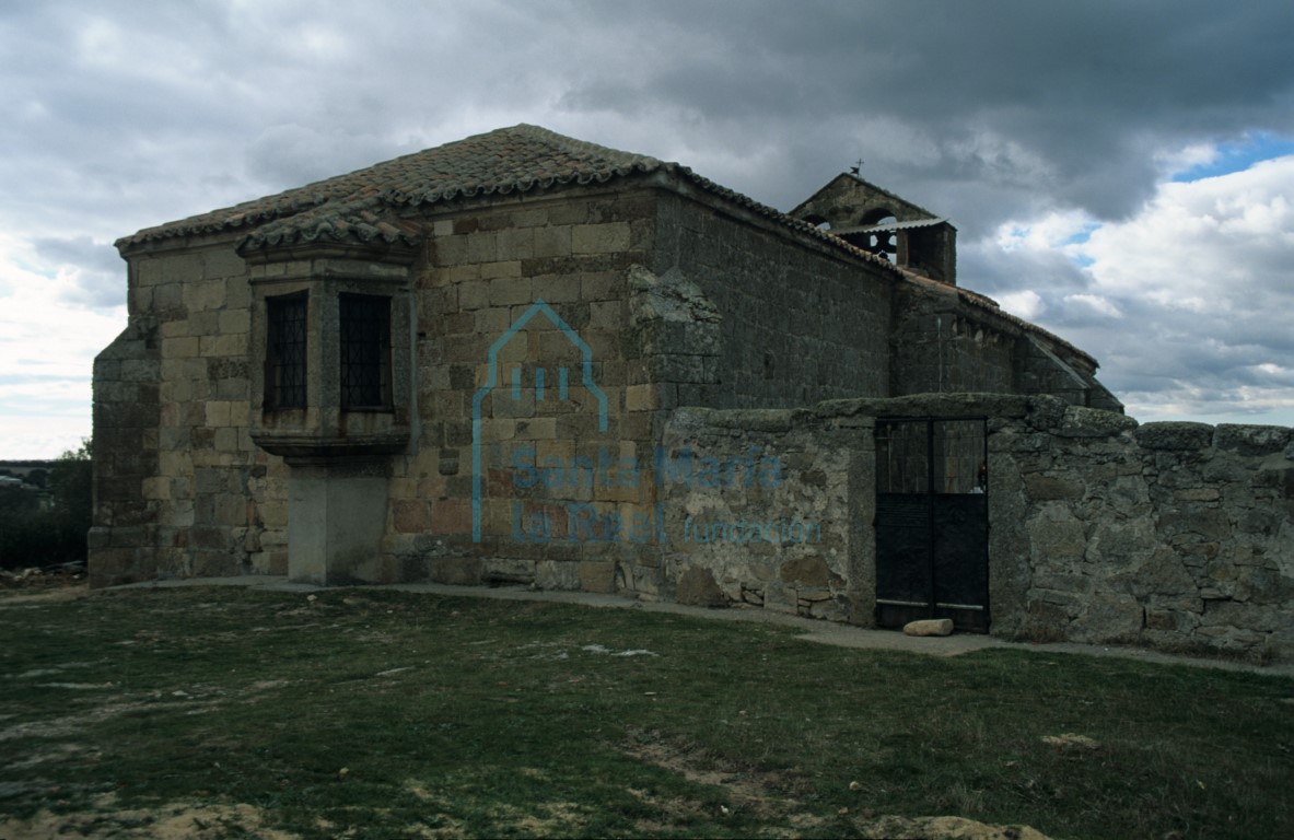 Exterior del templo desde el noreste