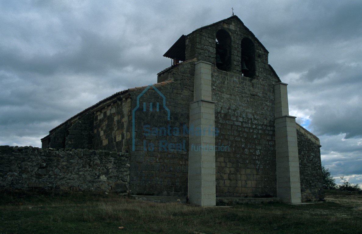Exterior del templo desde el noroeste