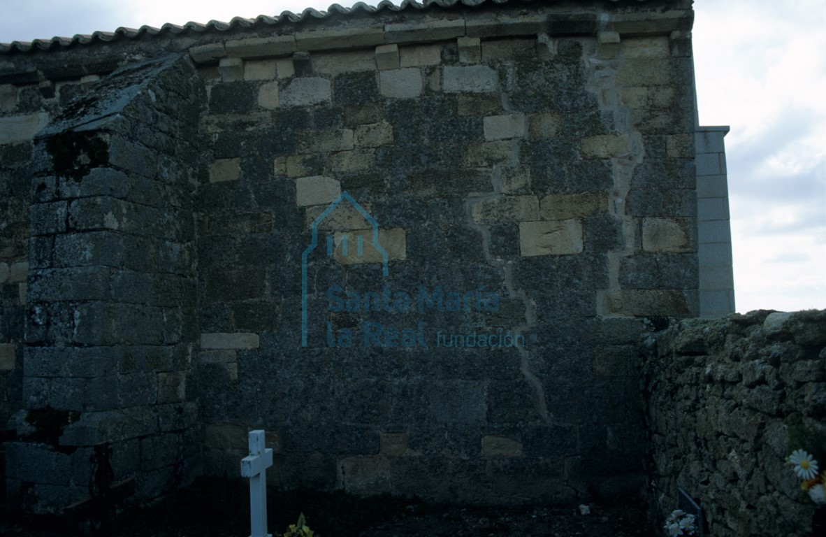 Exterior del muro septentrional