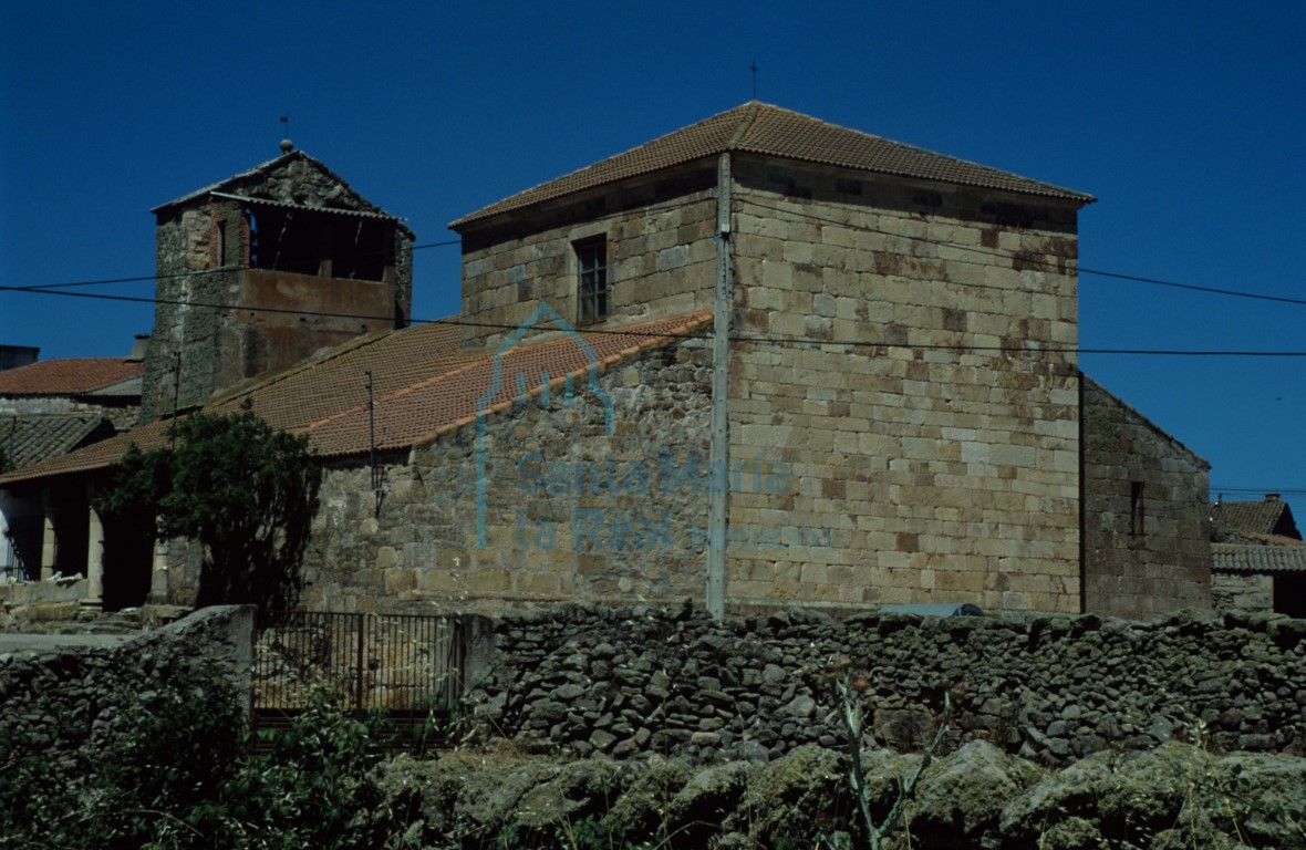 Vista del templo desde el sureste