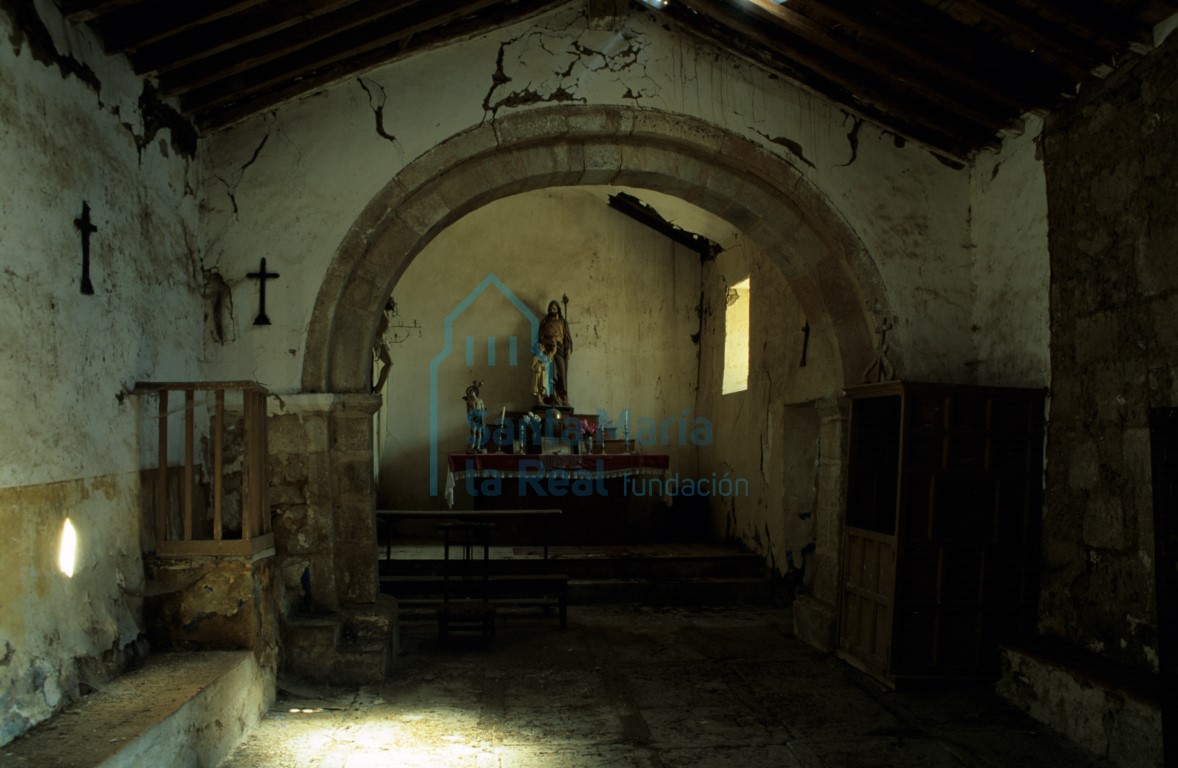 Interior de la iglesia hacia la cabecera Interior de la iglesia hacia la cabecera