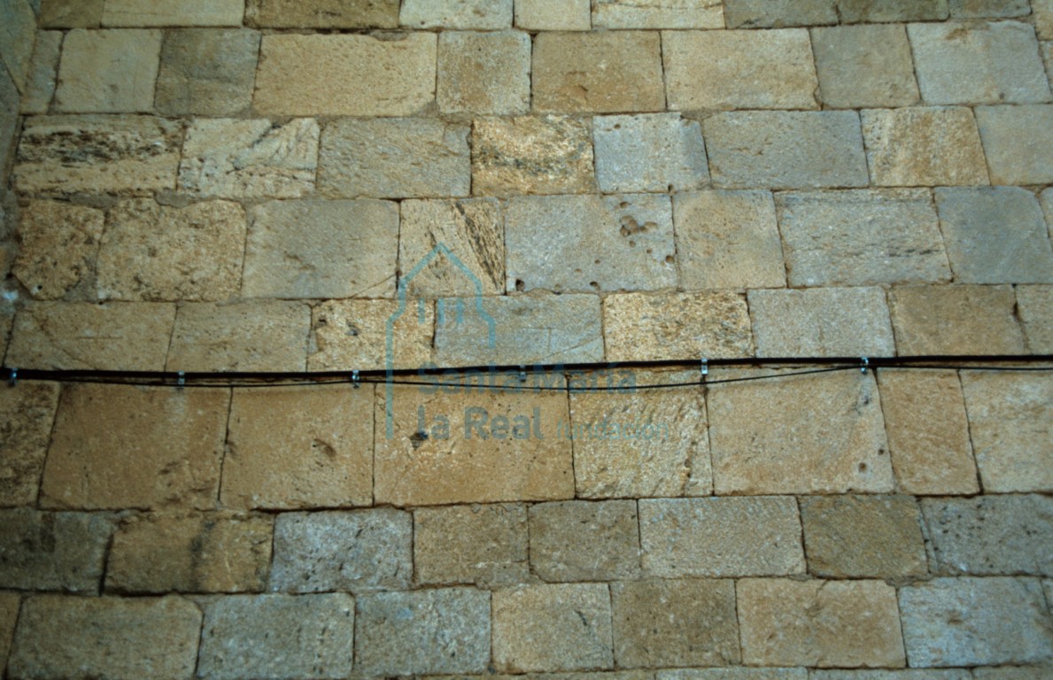 Paramento románico de la nave