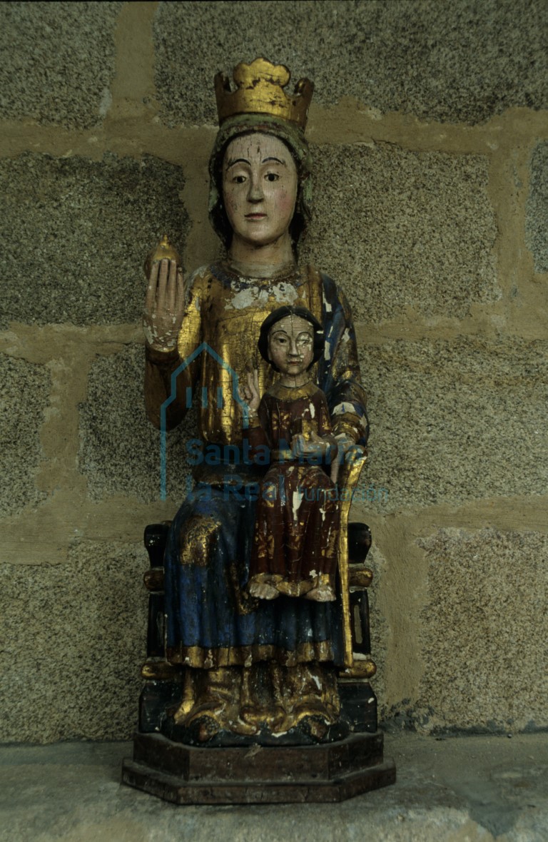 Vista frontal de la Virgen de Gracia