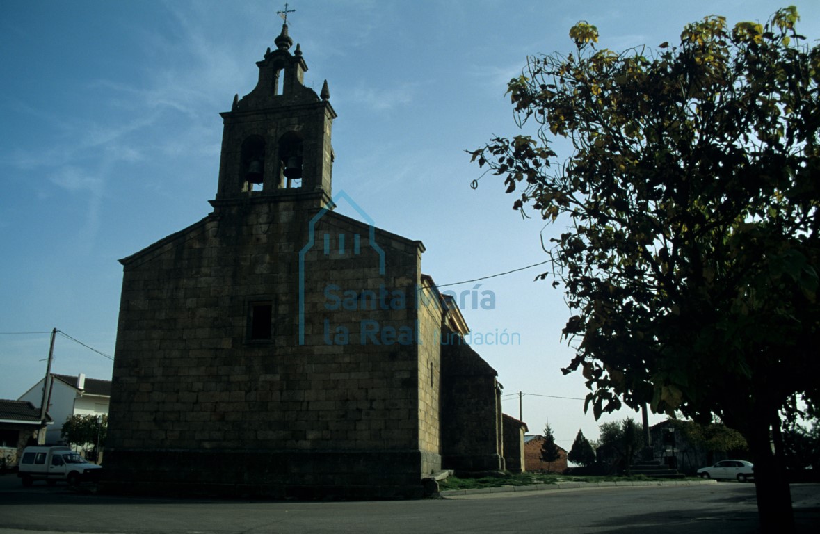 Vista de la fachada occidental