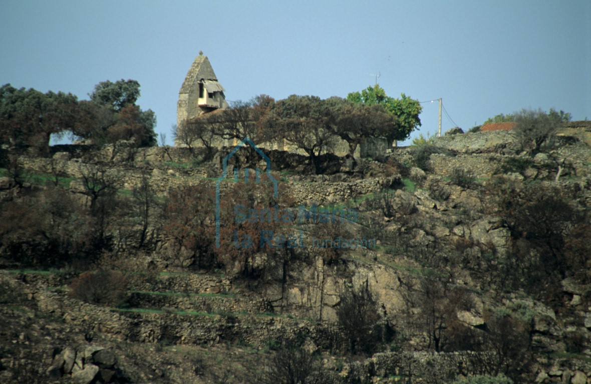 Vista panorámica de la iglesia y el entorno