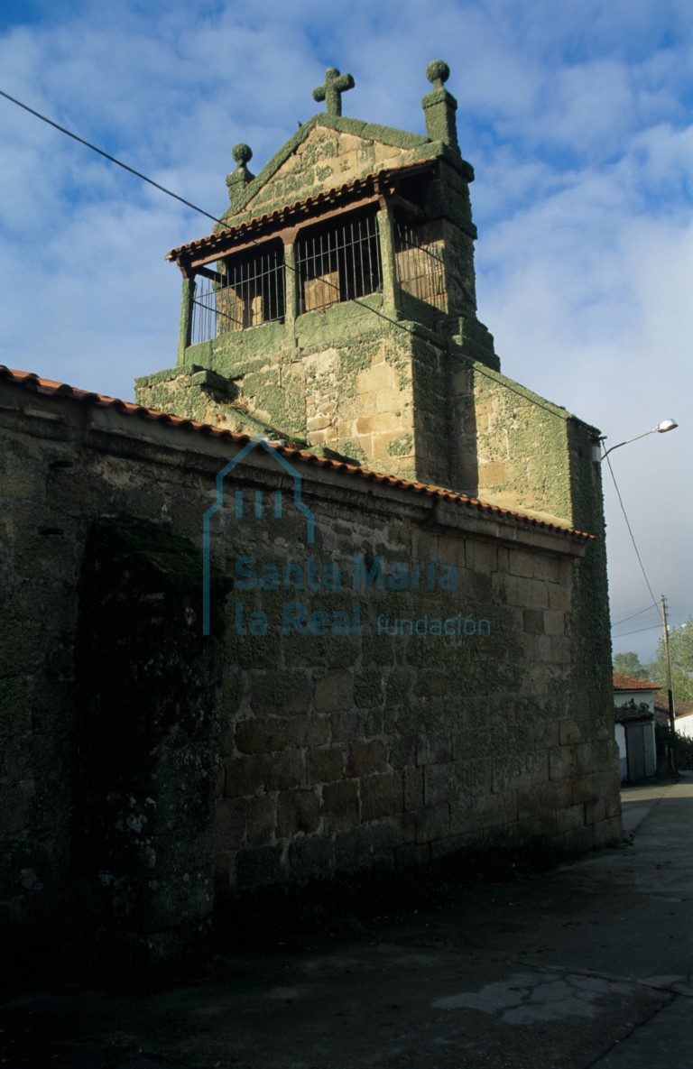 Exterior de la iglesia desde el noreste Exterior de la iglesia desde el noreste