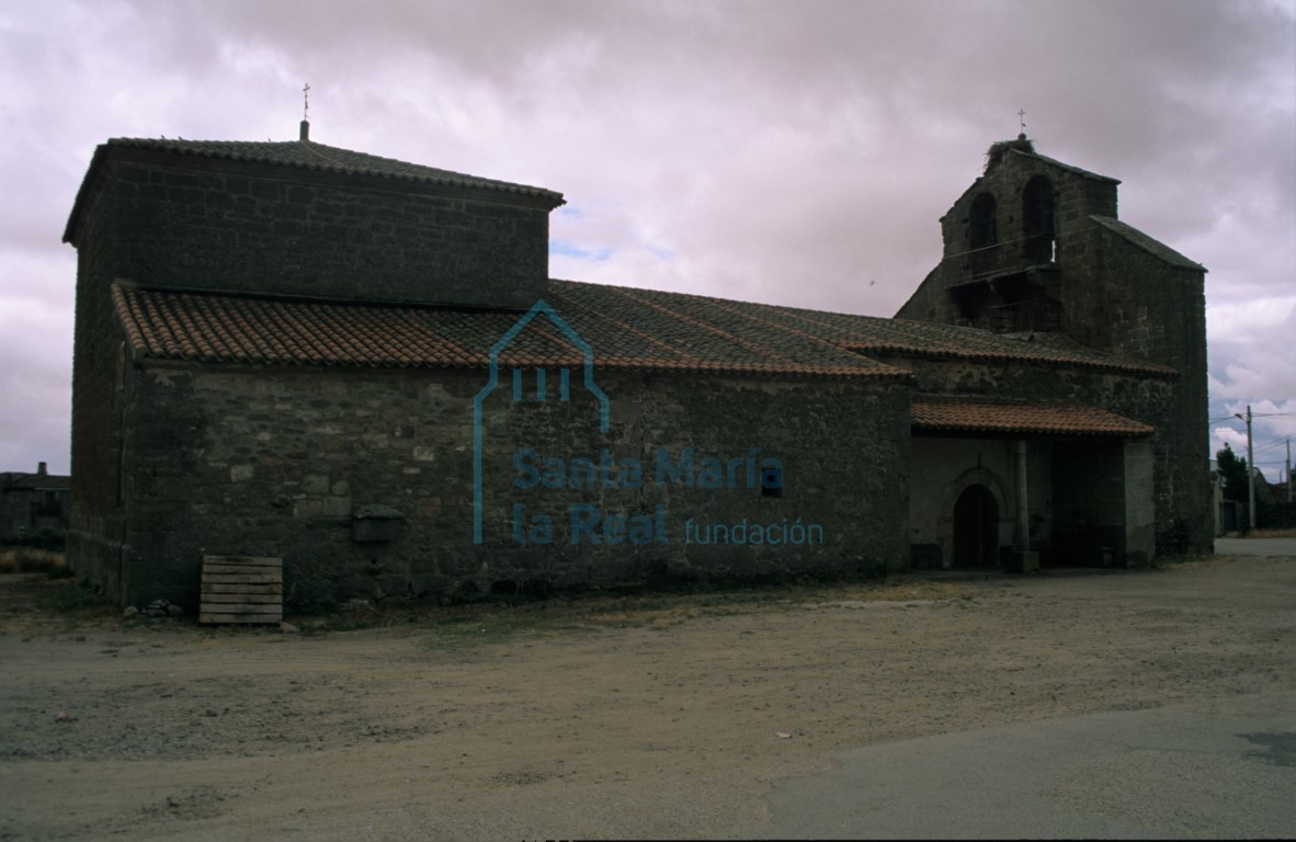 La iglesia vista desde el norte