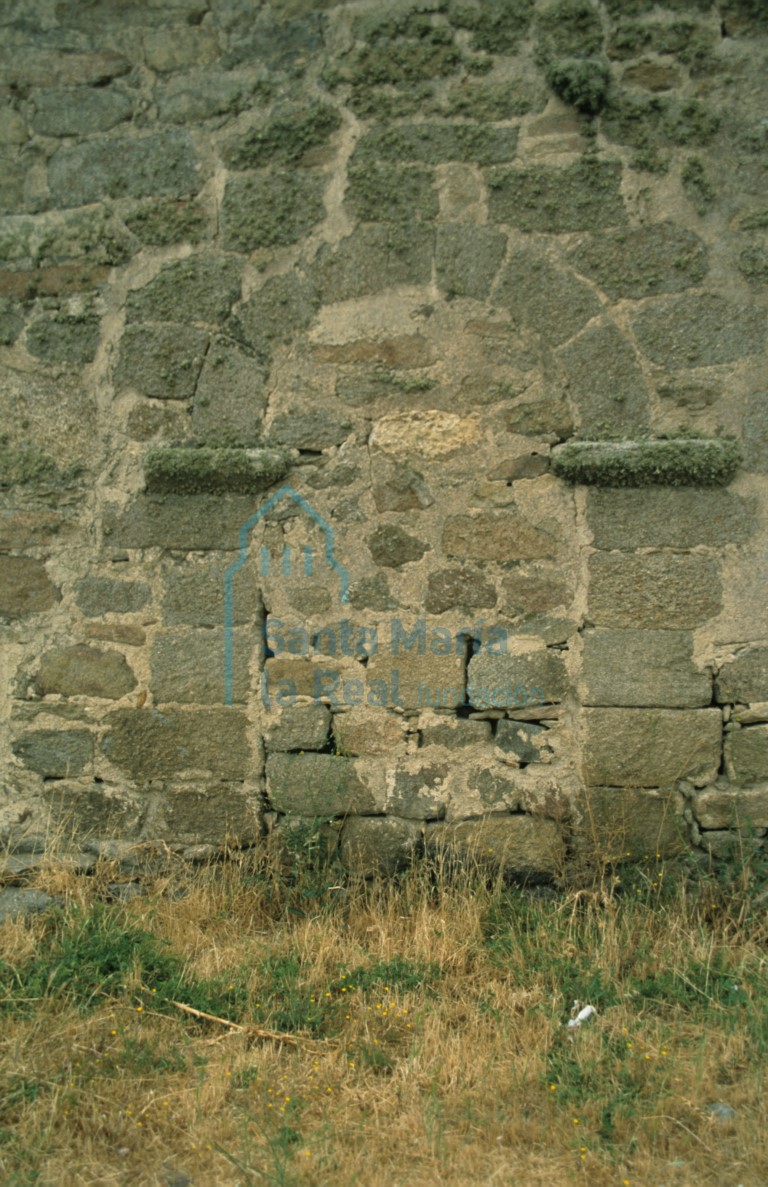 Antiguo arco cegado en la Casa de los Procuradores de la Tierra o Casa de Viriato