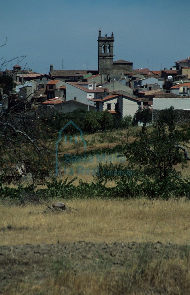 La iglesia vista desde el sur