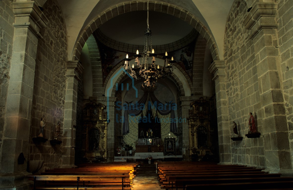 Interior del templo