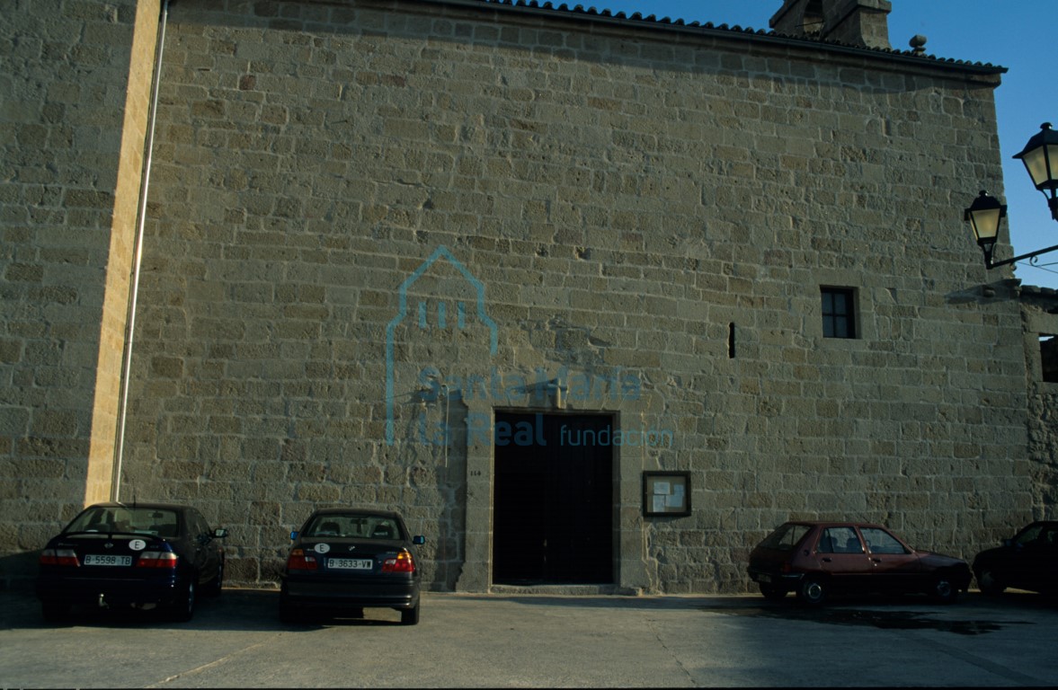 Vista de la portada septentrional