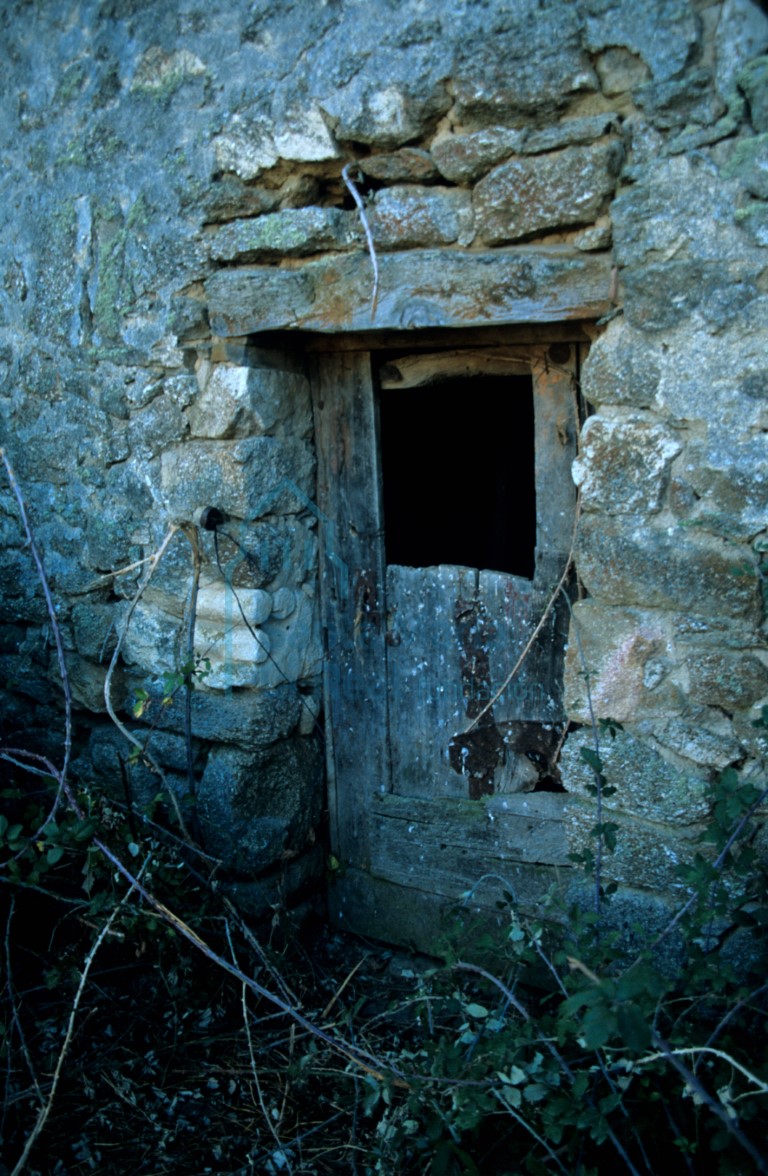 Detalle de una de las puertas del oratorio