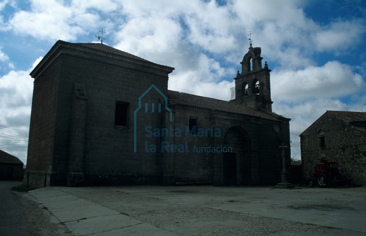 Vista del exterior desde el lado noreste