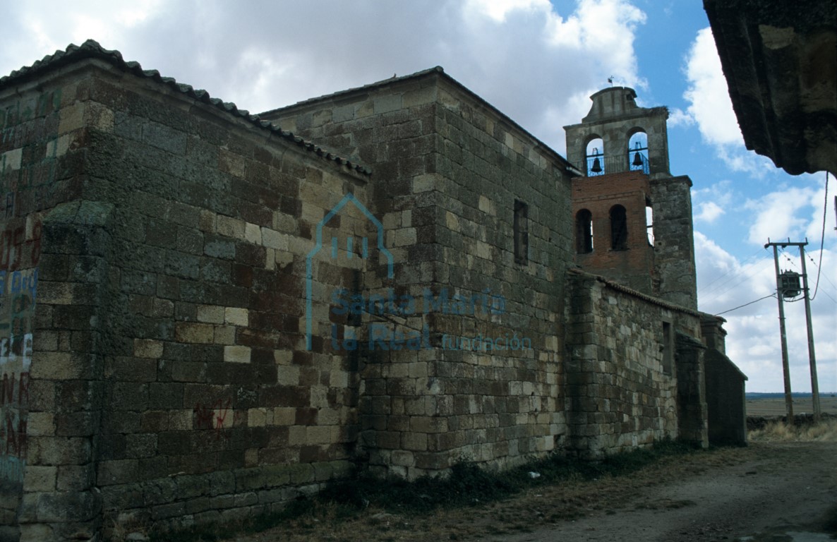Exterior de la fachada septentrional