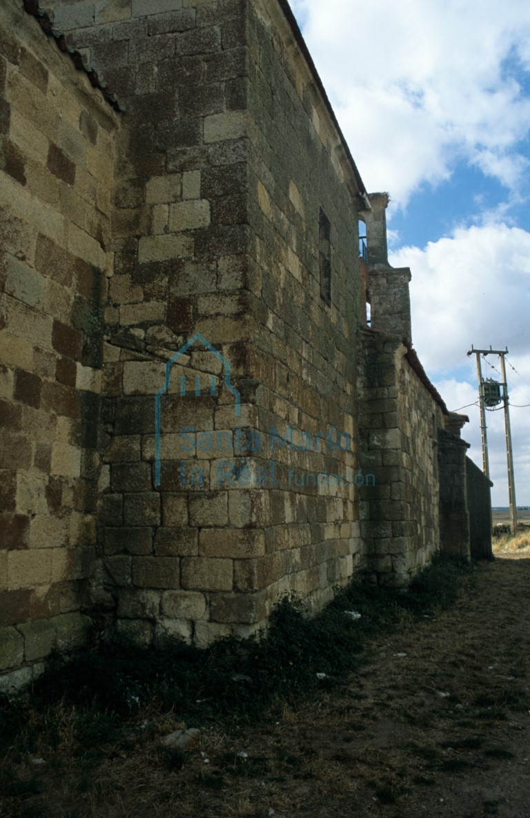 Exterior del muro septentrional