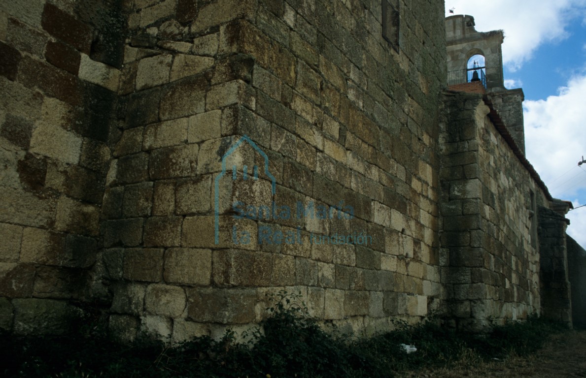 Exterior del muro septentrional