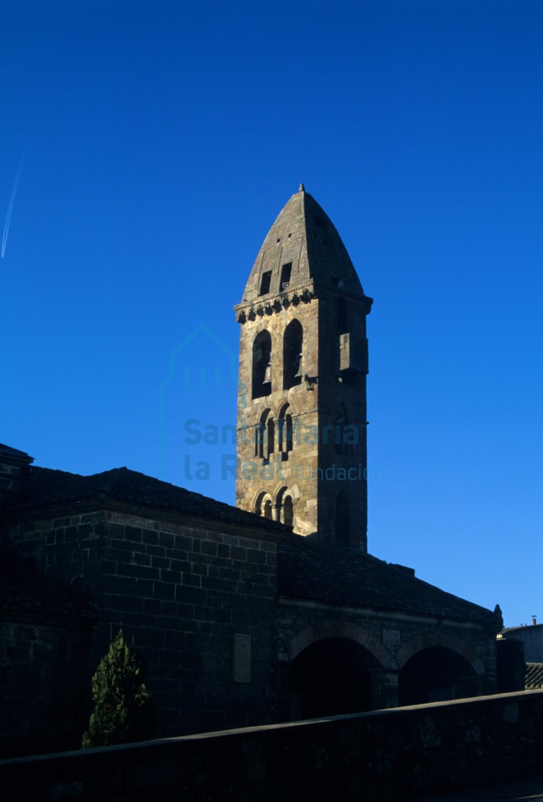 Exterior de la iglesia desde el noreste