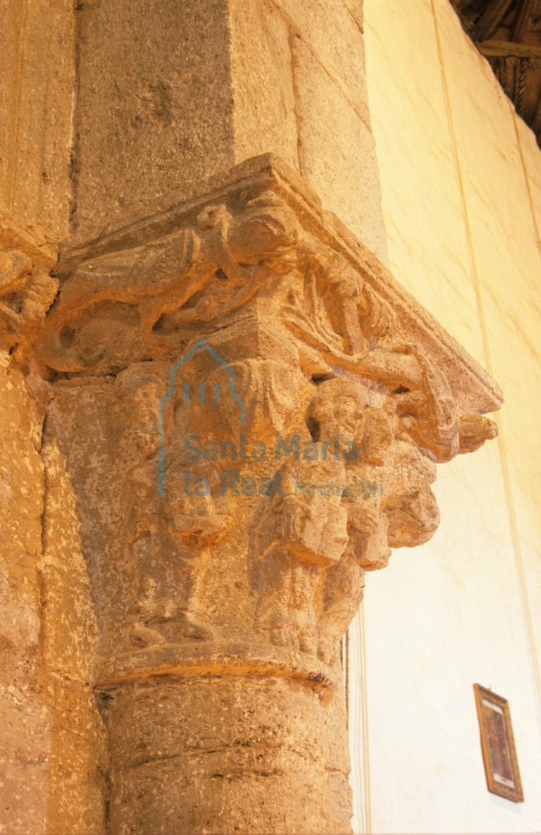 Capitel del arco triunfal