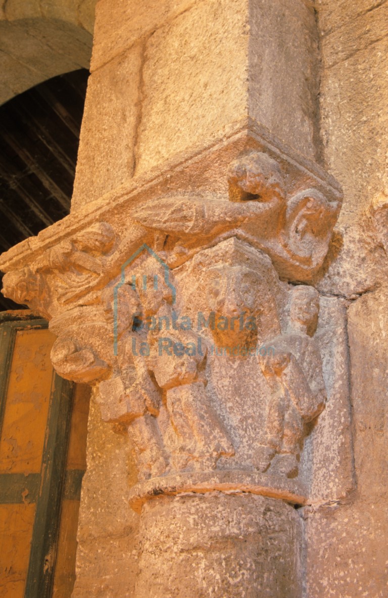 Capitel del arco triunfal