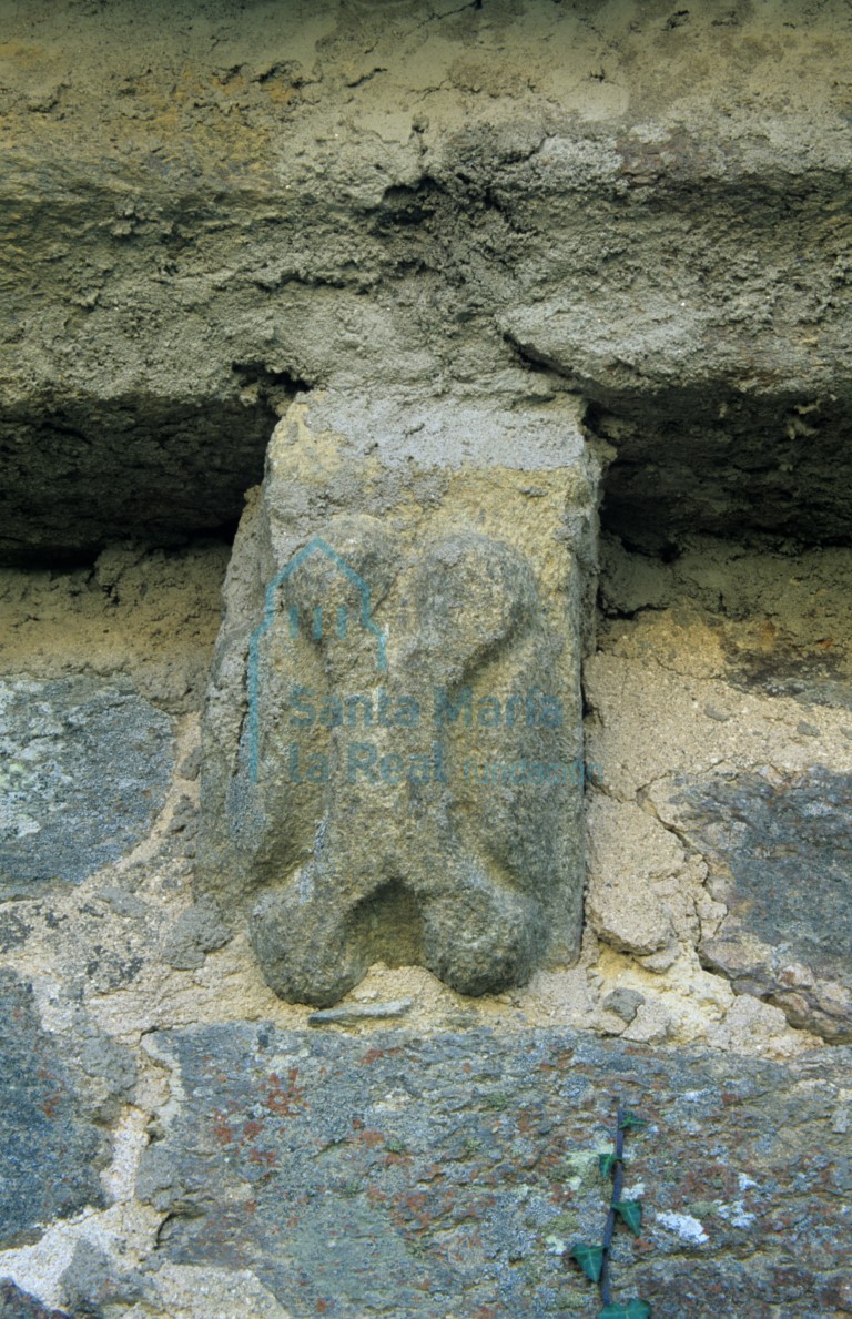 Canecillo del muro norte
