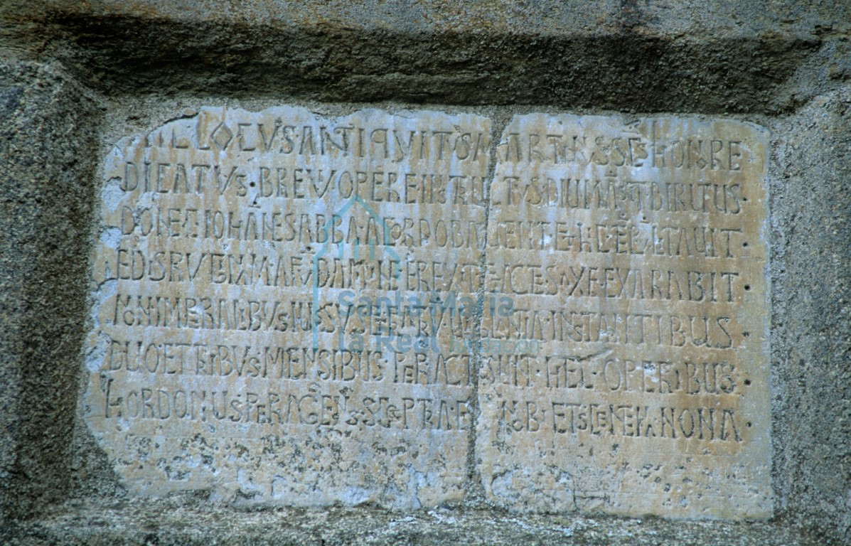 Inscripción fundacional