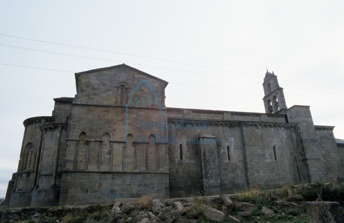 La iglesia vista desde el norte