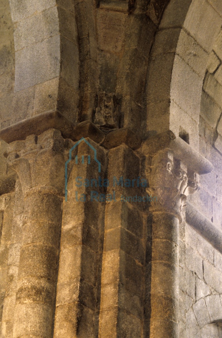 Capiteles del crucero