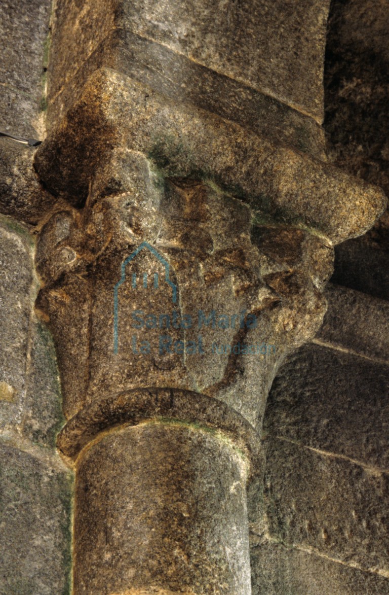 Capitel de la nave