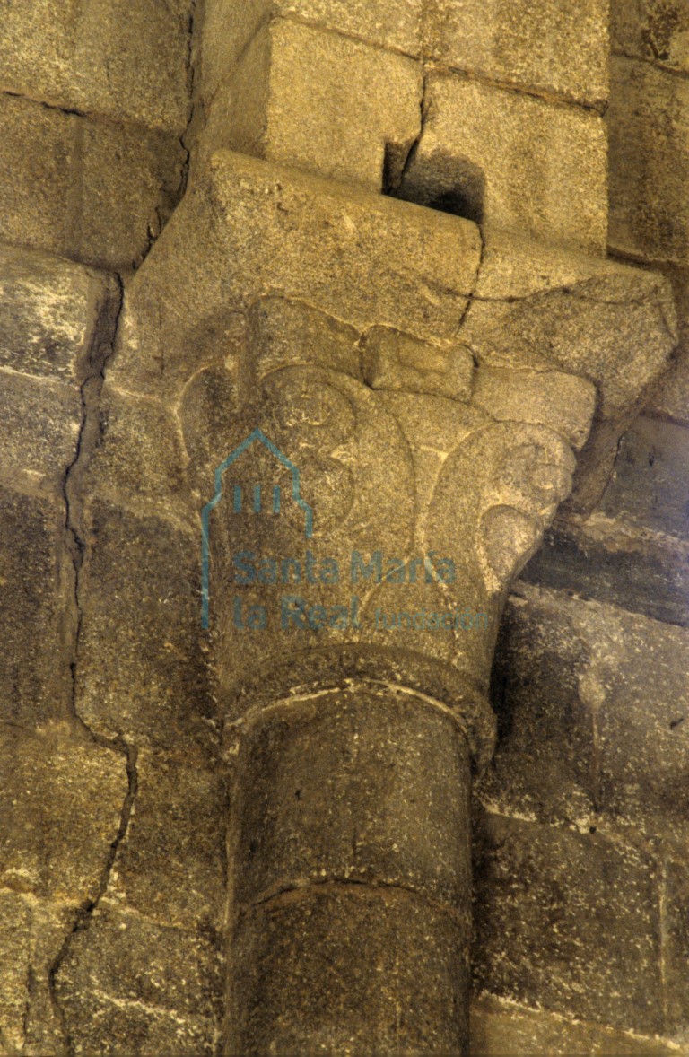Capitel de la nave