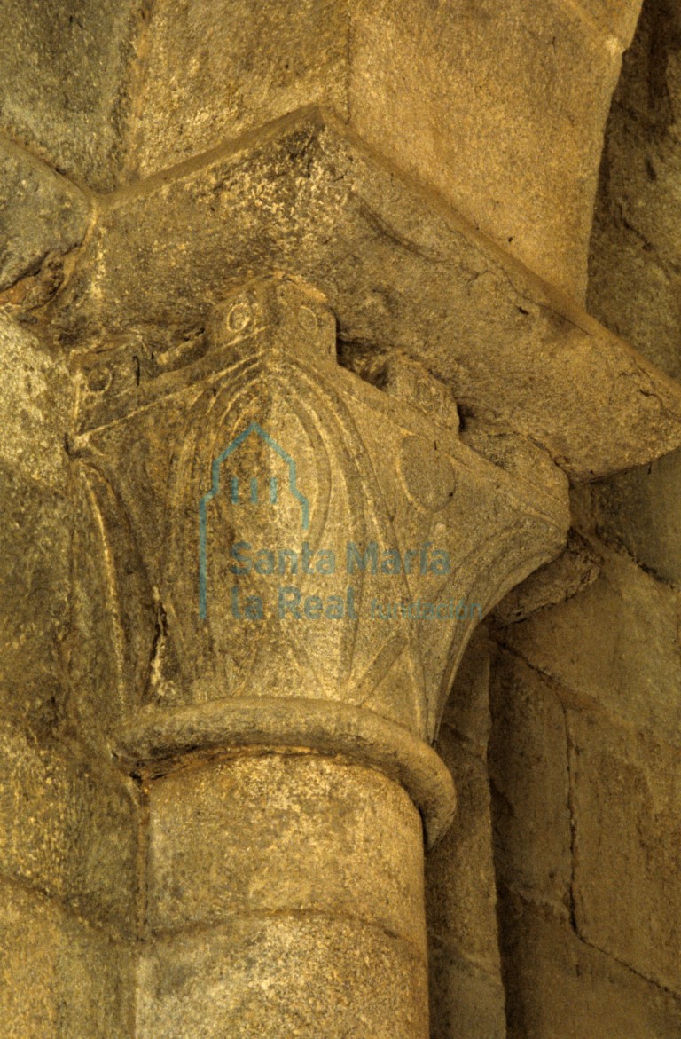 Capitel de la nave