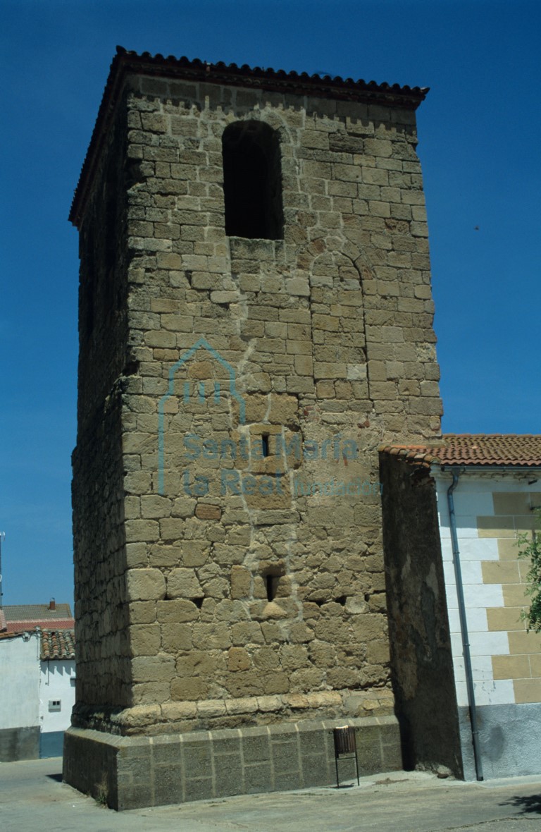 Fachada norte de la torre