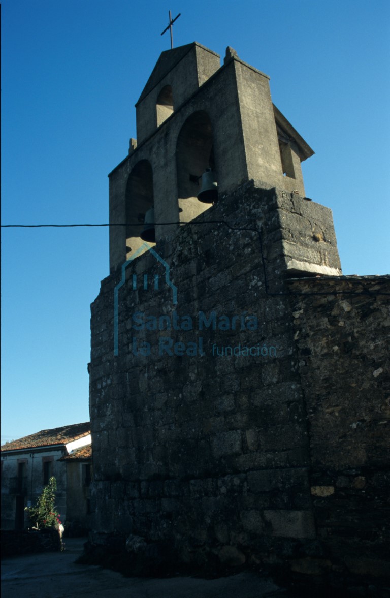 Vista de la espadaña