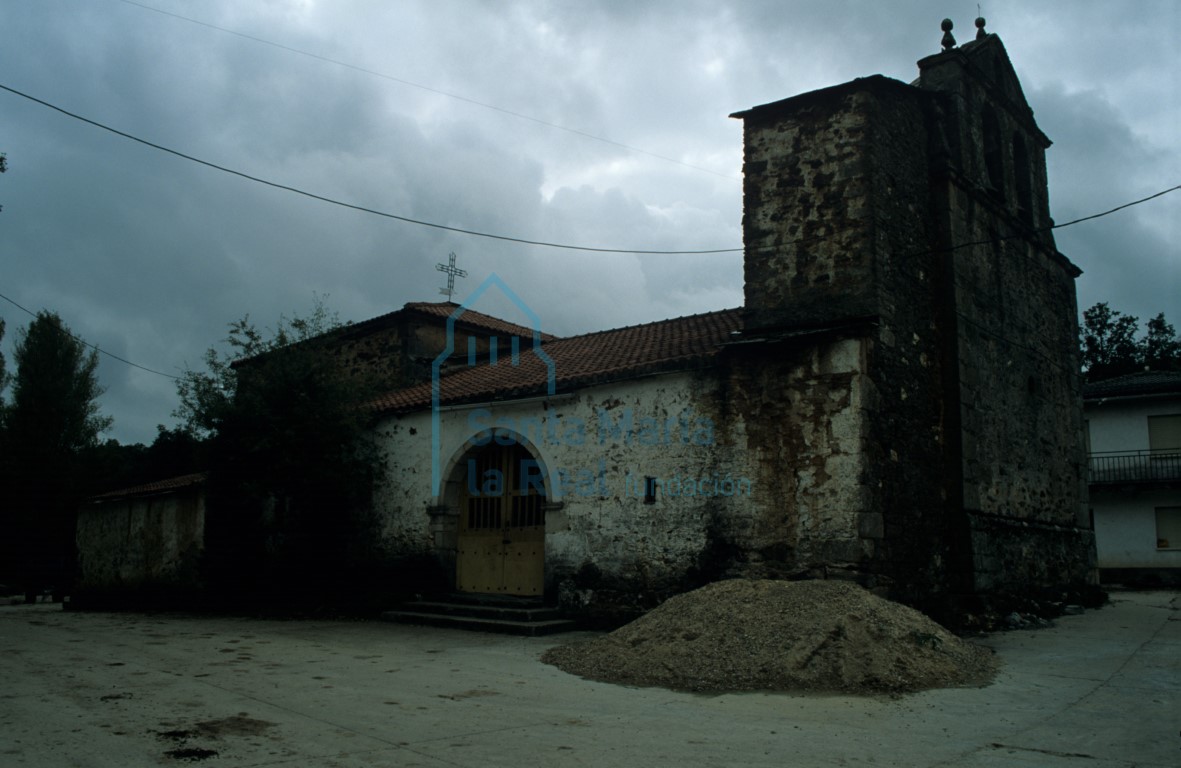 La iglesia vista desde el noroeste