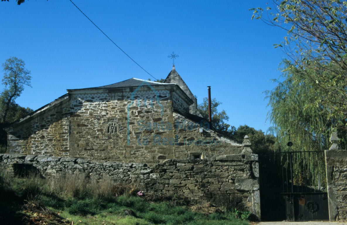 Exterior de la cabecera de San Mamés