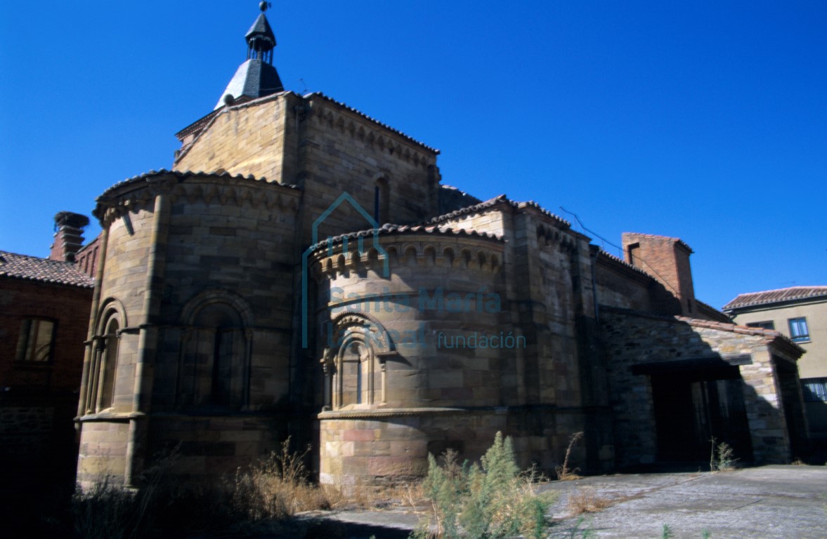 Vista del exterior de la cabecera desde el noreste