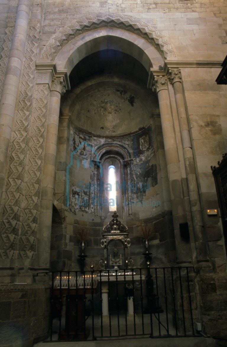 Vista de la cabecera de la nave meridional
