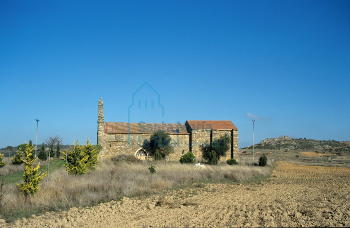 Vista del exterior desde el lado sur Vista del exterior desde el lado sur