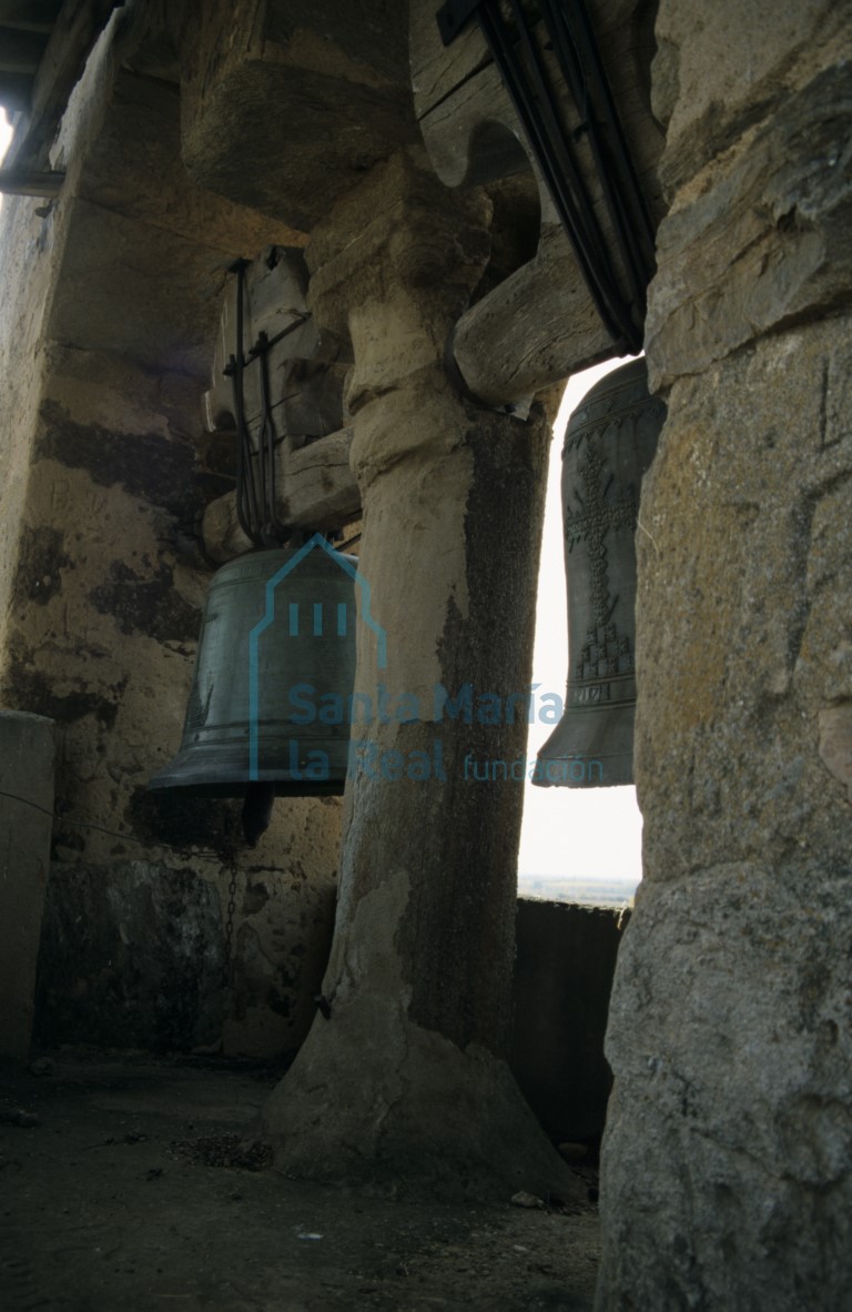 Detalle de las campanas en la espadaña