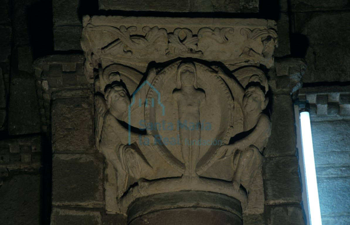 Capitel del arco triunfal Capitel del arco triunfal