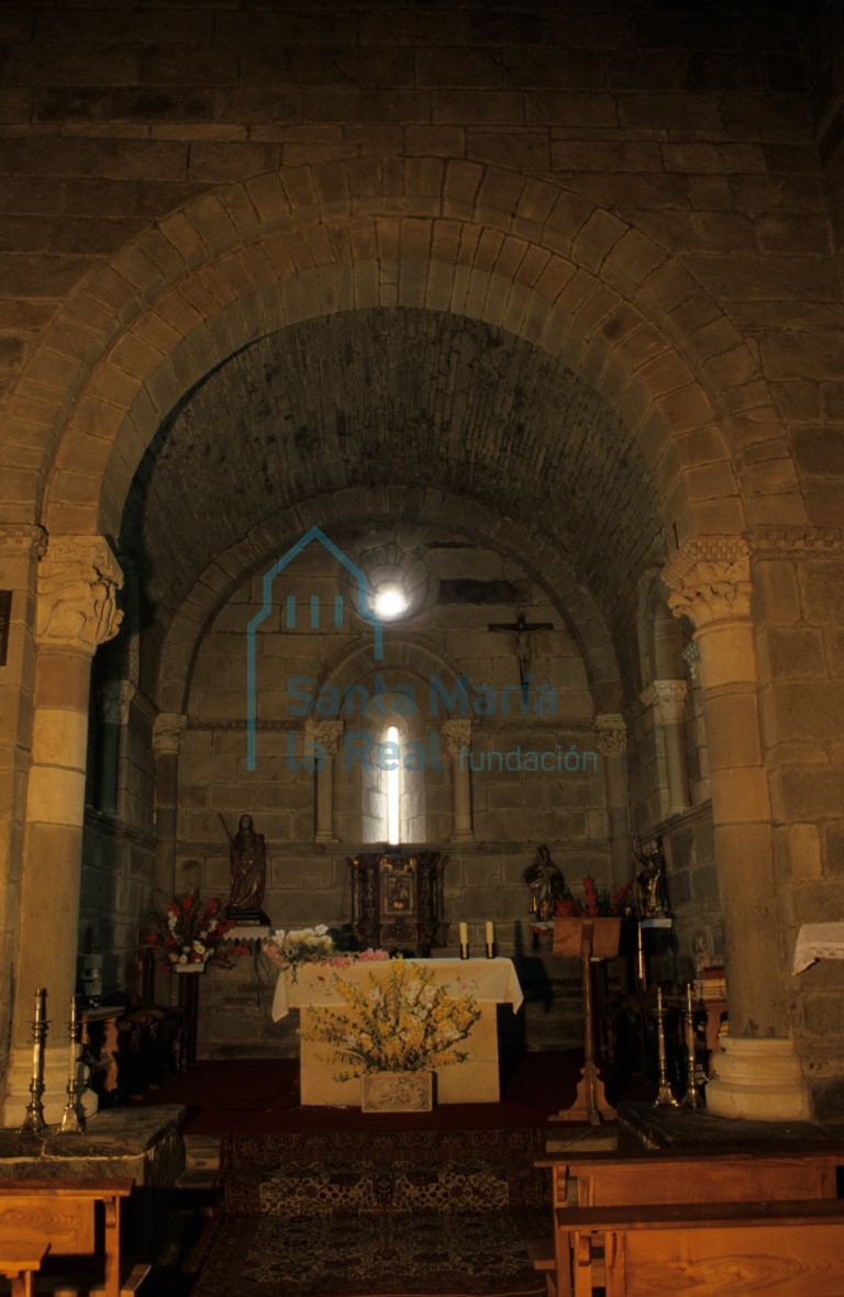 Interior de la cabecera