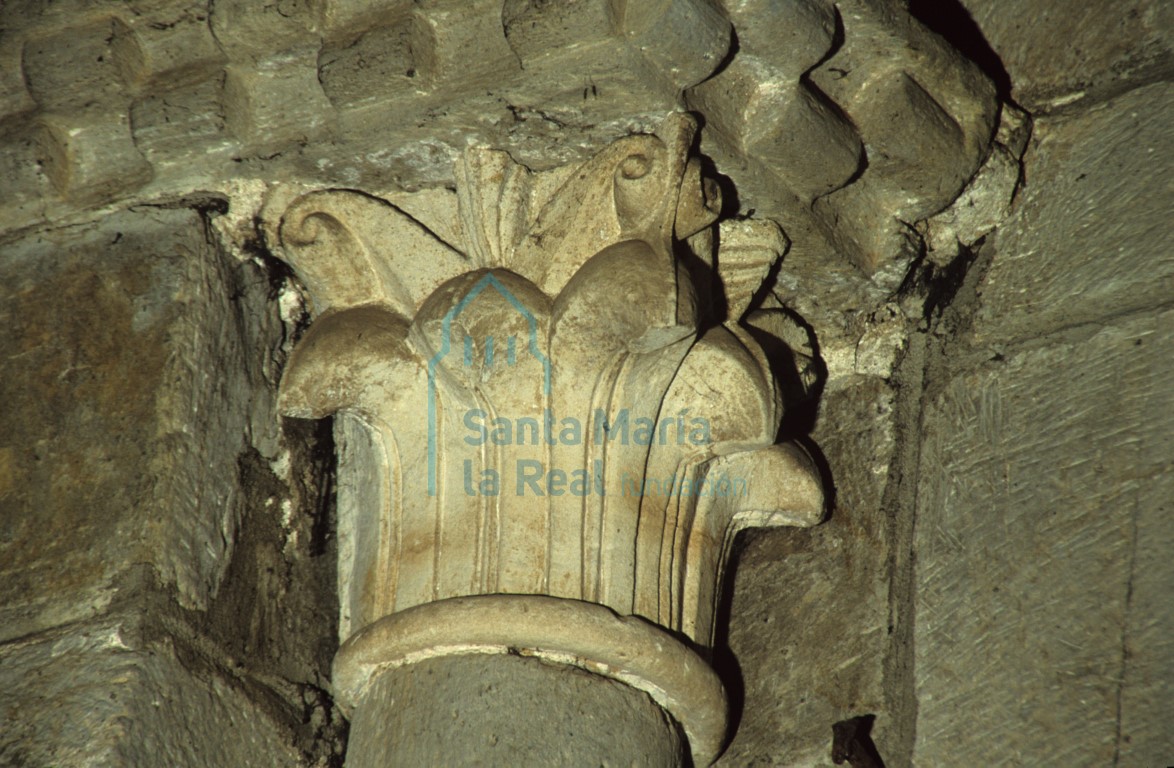 Capitel de la nave